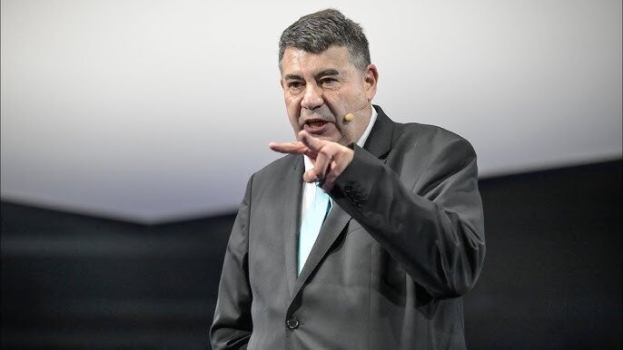 Miguel Anxo Bastos, profesor de Política en la USC, durante una conferencia